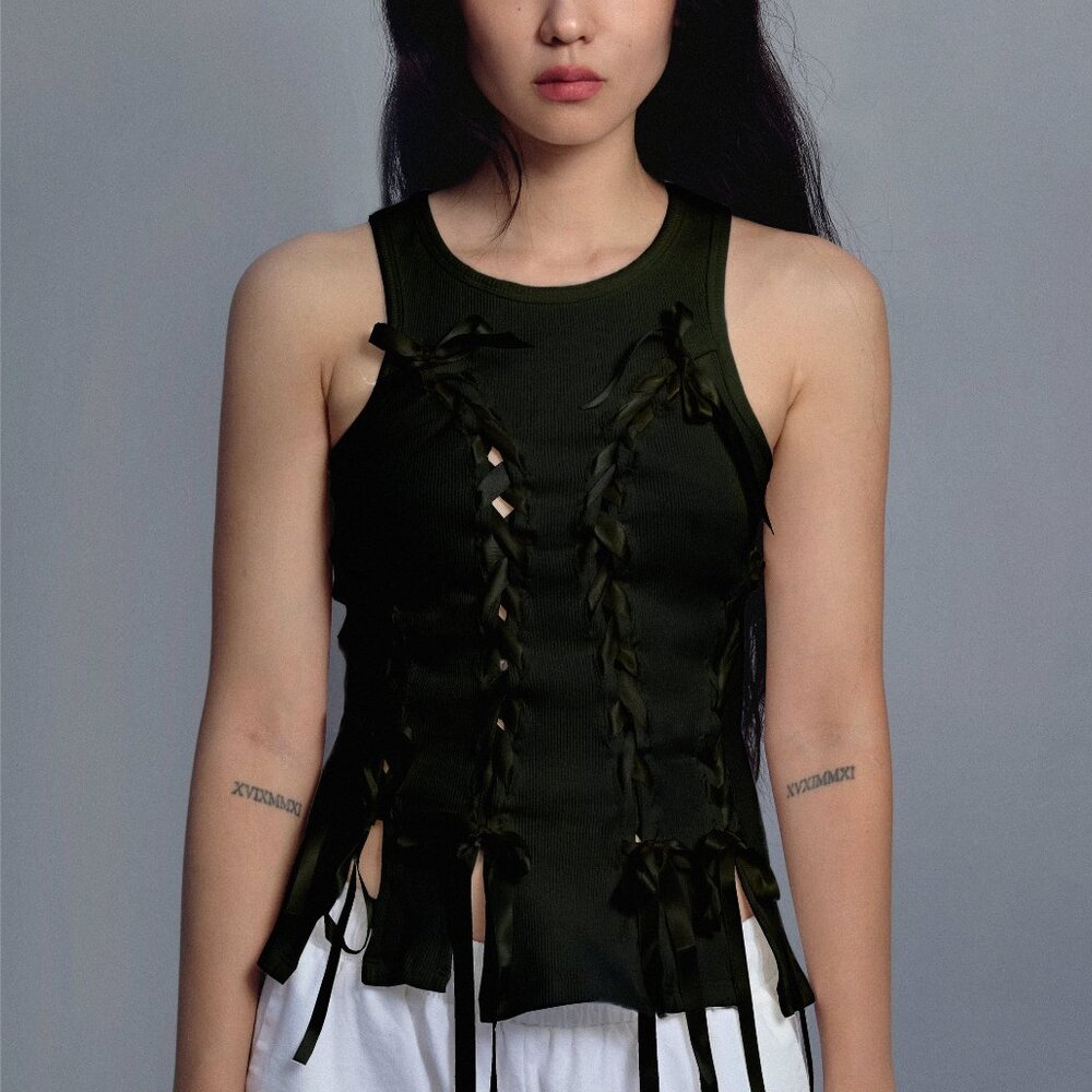 black distressed top